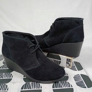 CROCS Black Suede Size 8.5 Wedge Booties Lace Up Ankle Desert Boots Womens Round